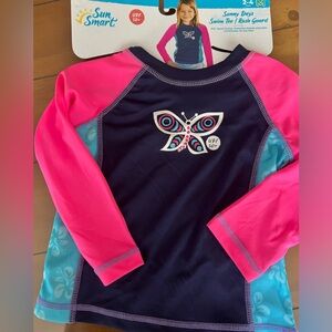 Girls medium NEW rash guard